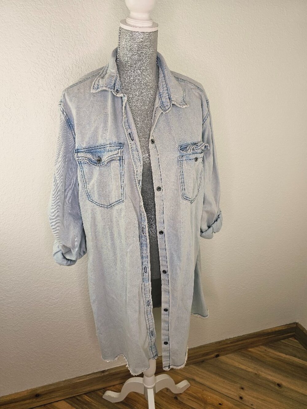 Umgee Long Sleeve Roll Tab Chambray Button Down Fringe Size 1XL